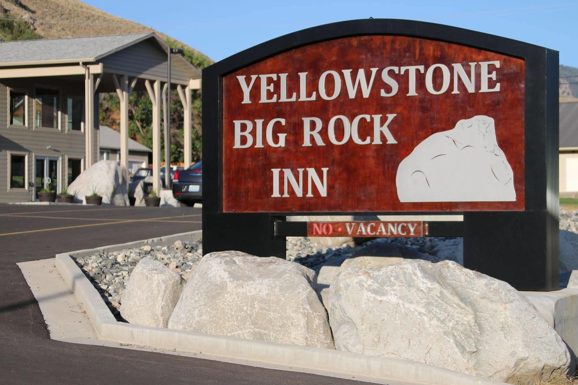 Yellowstone Big Rock Inn Gardiner Exterior photo